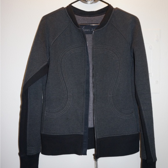 Lululemon Grey Jacket Size 8 - Picture 4 of 6